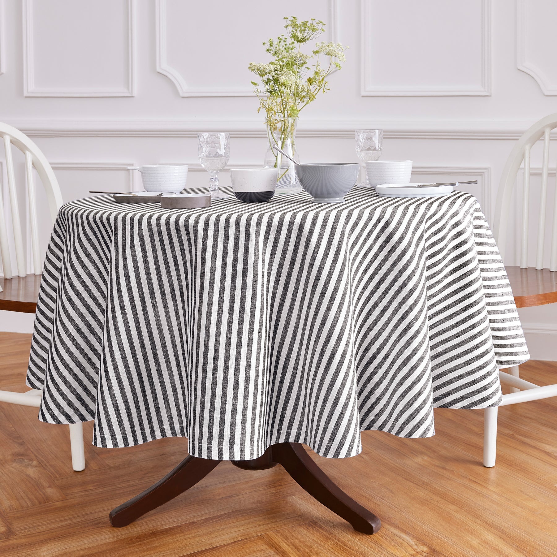 Amalfi Stripe Round Tablecloth Black & White