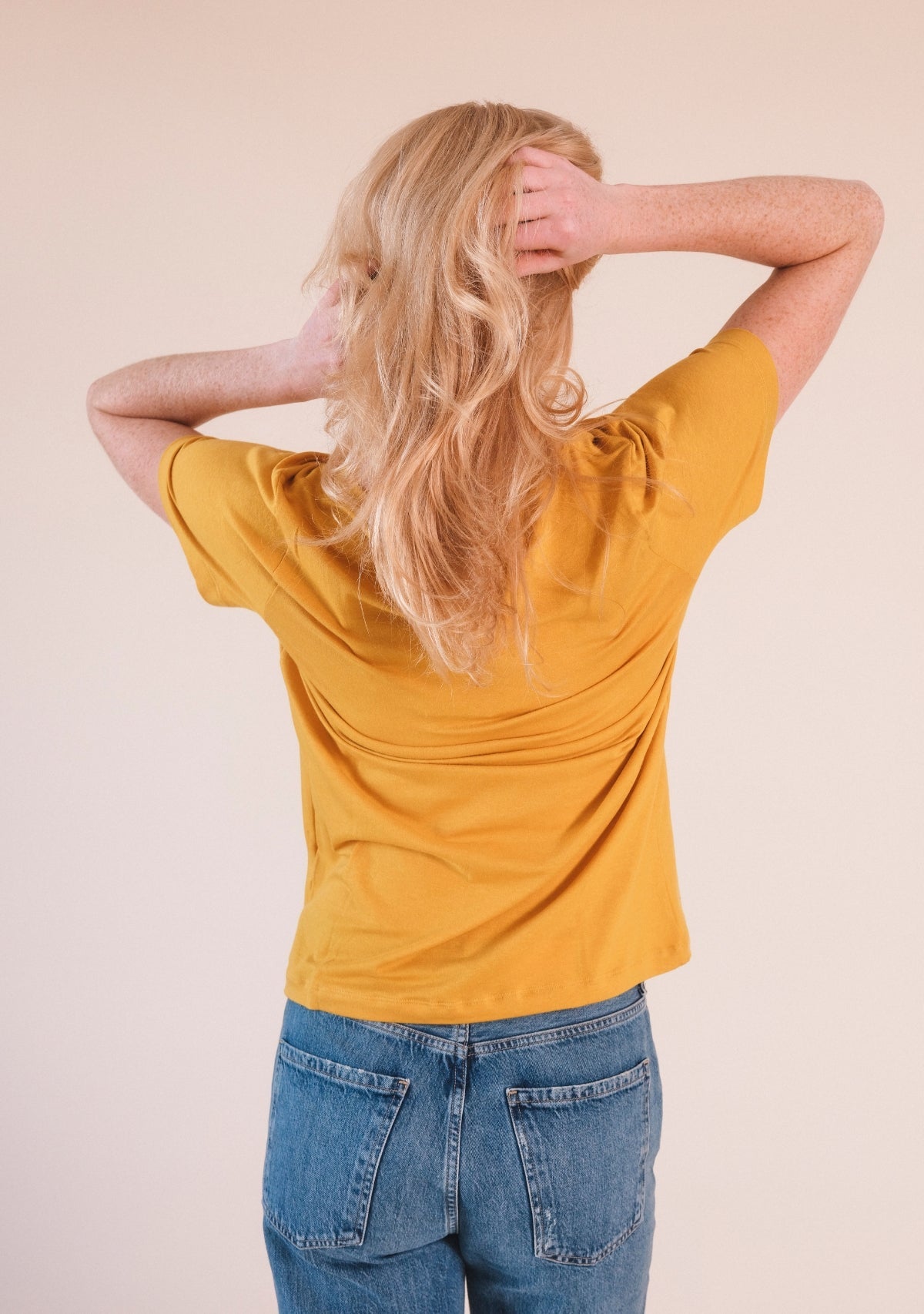 Louise Organic Cotton + Tencel ™ V-neck Tee - Golden