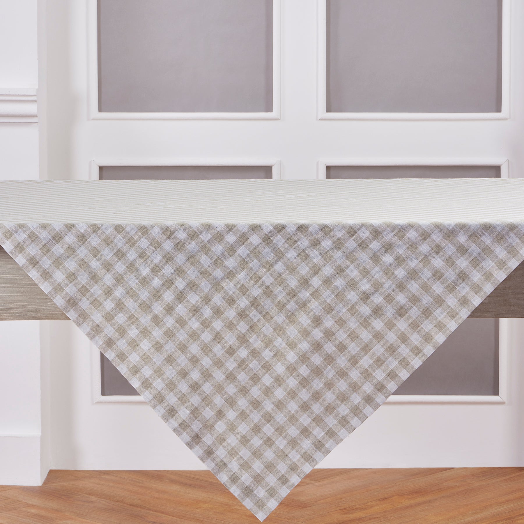 Gingham Table Throw