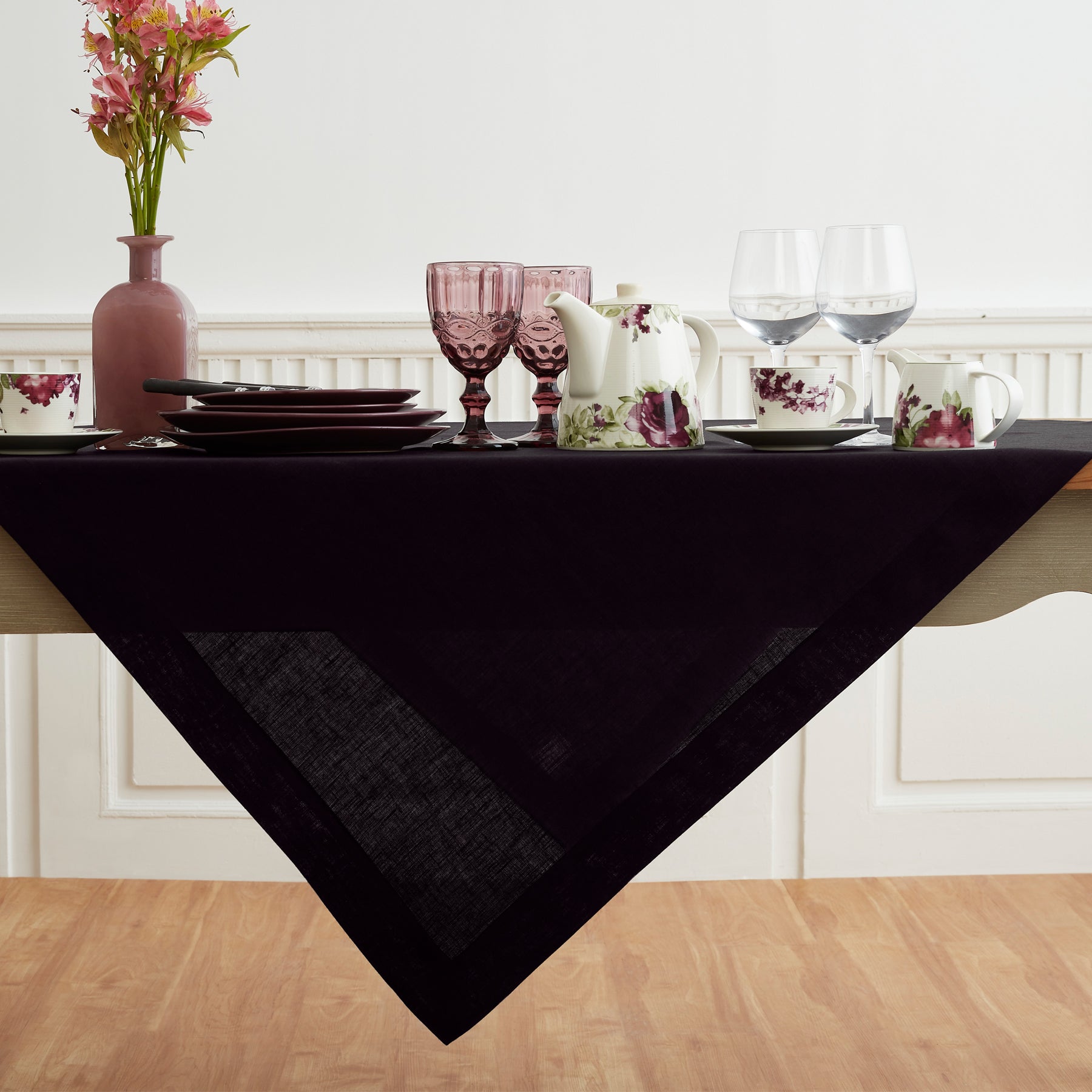 Fete Table Throw