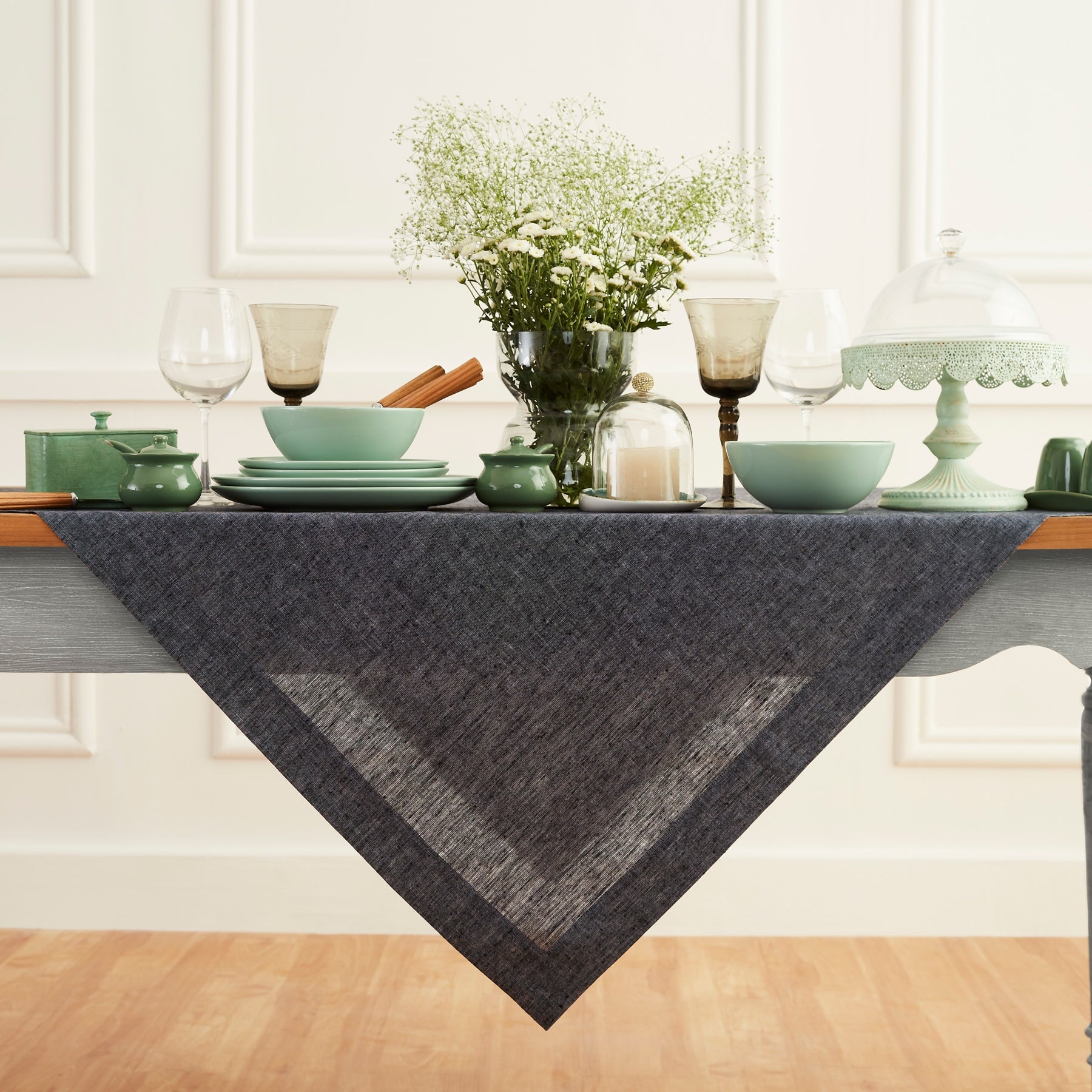 Athena Table Throw