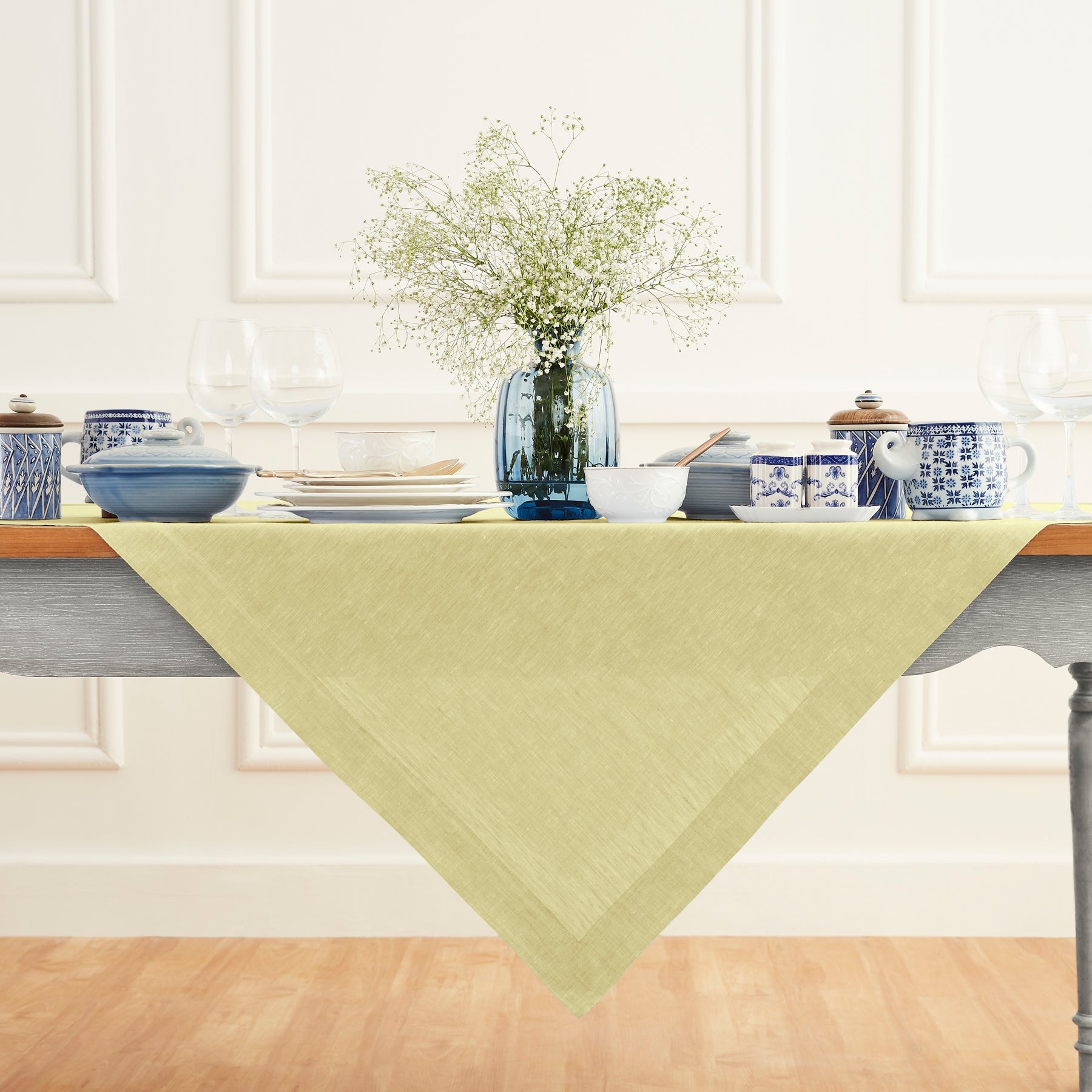 Athena Table Throw