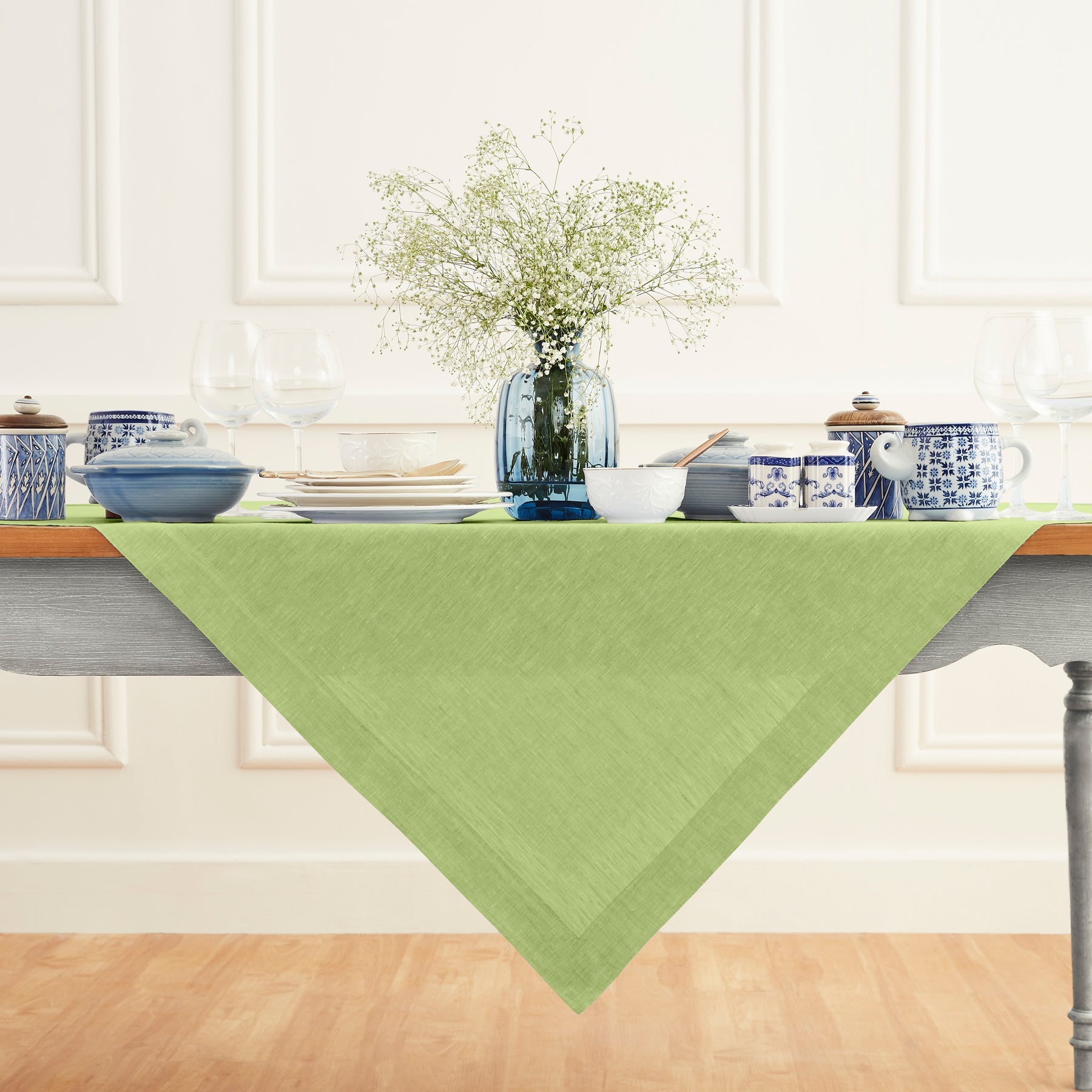 Athena Table Throw