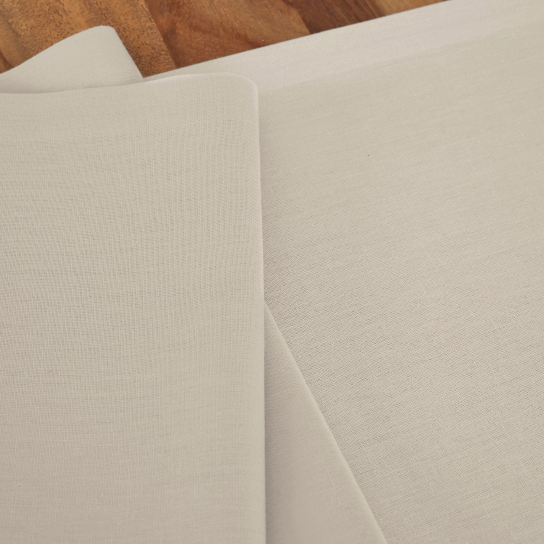 Dru Cotton Linen Table Runner