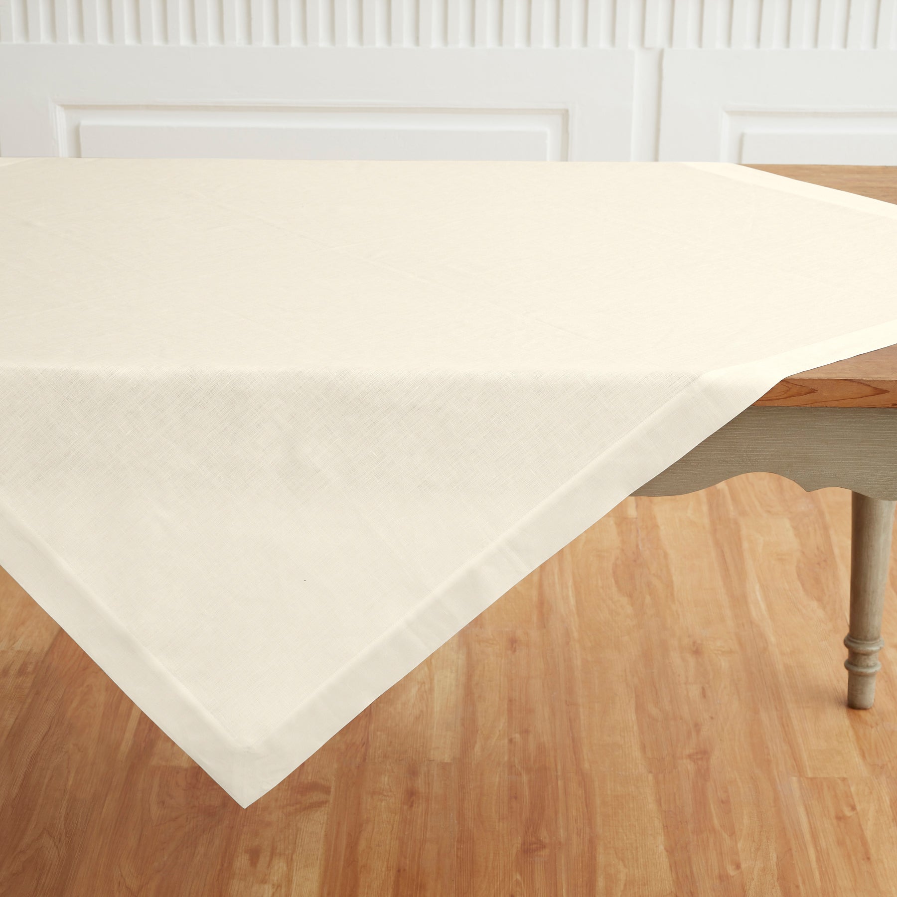Fete Table Throw
