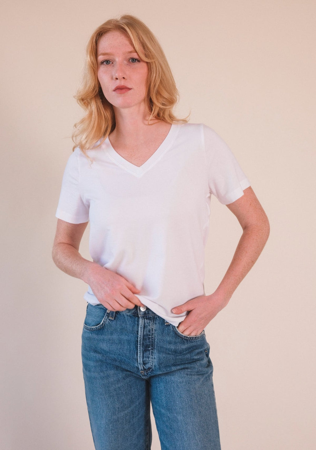 Louise Organic Cotton + Tencel ™ V-neck Tee - White