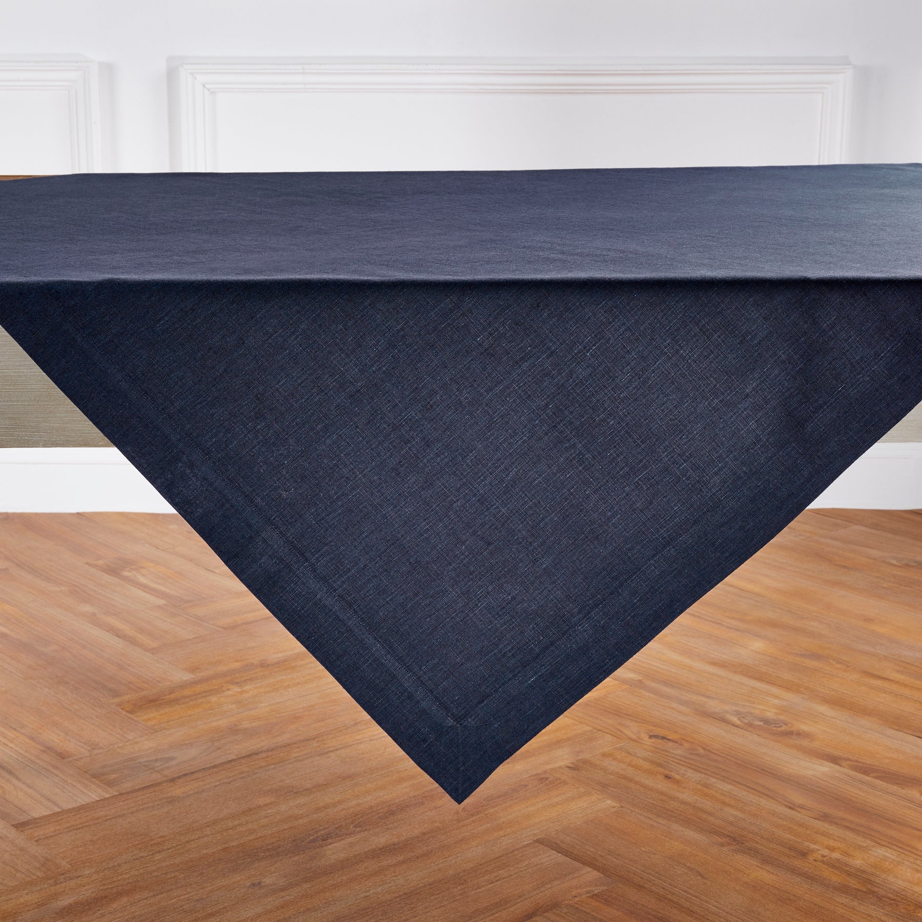 Athena Table Throw