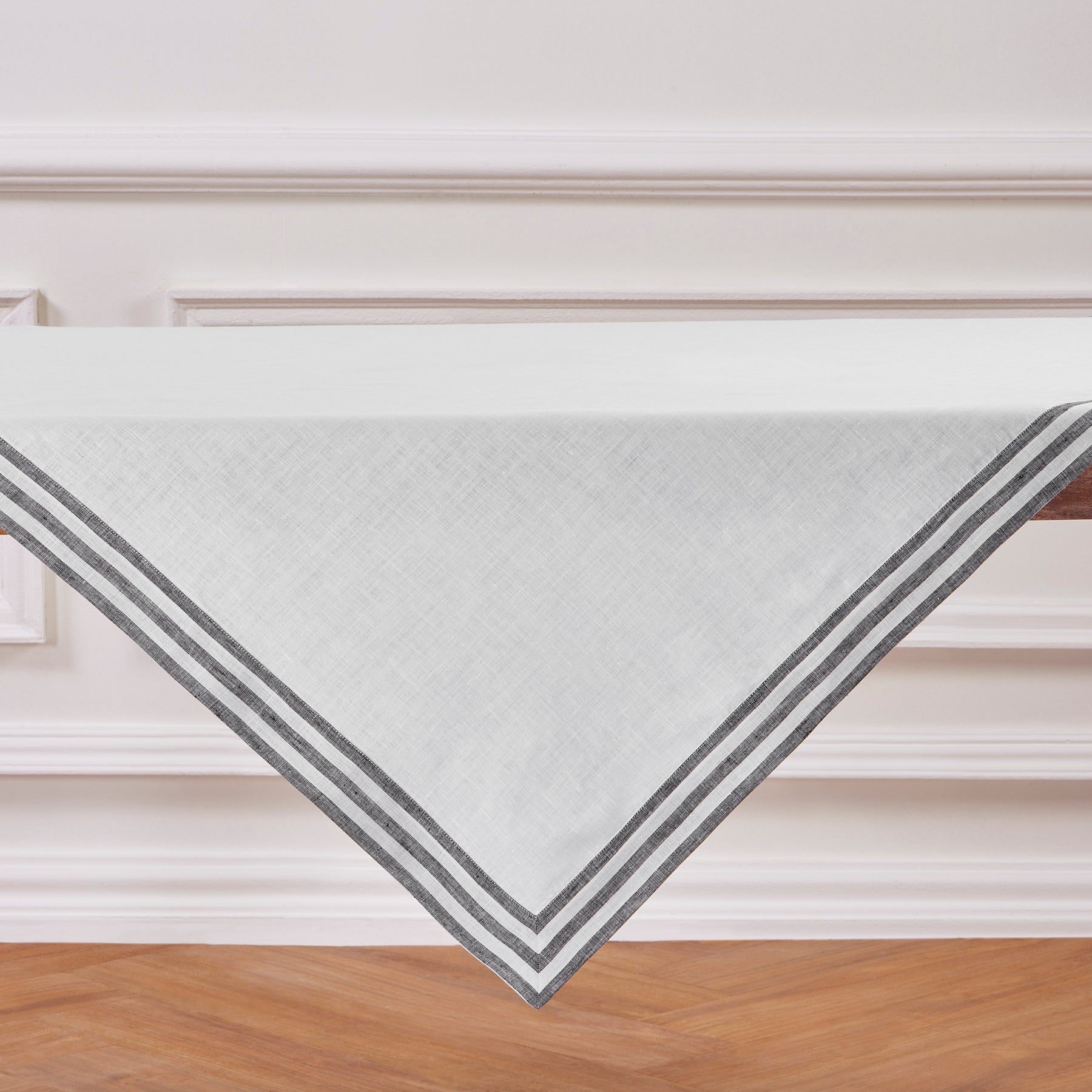 Mila Table Throw