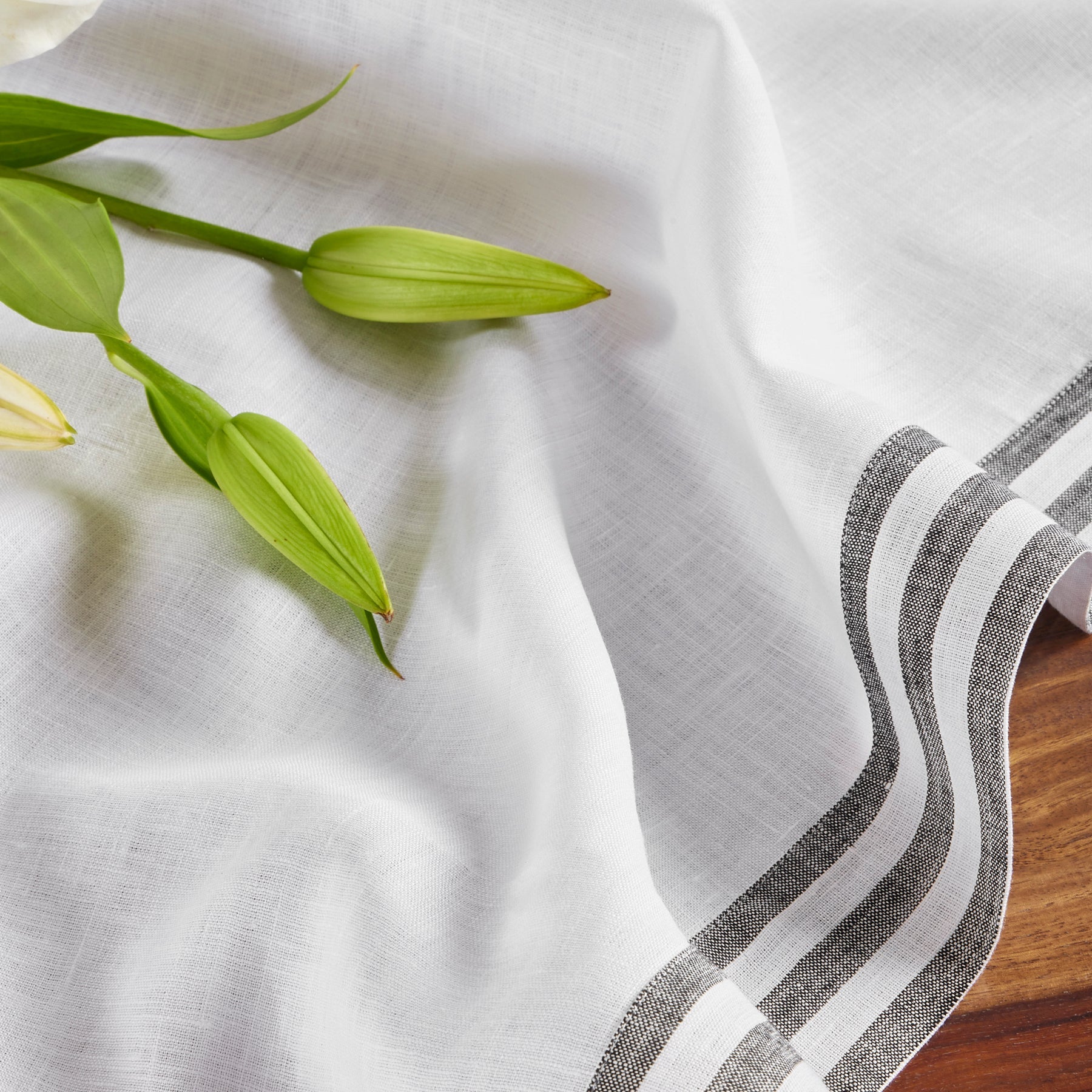 Mila Table Throw