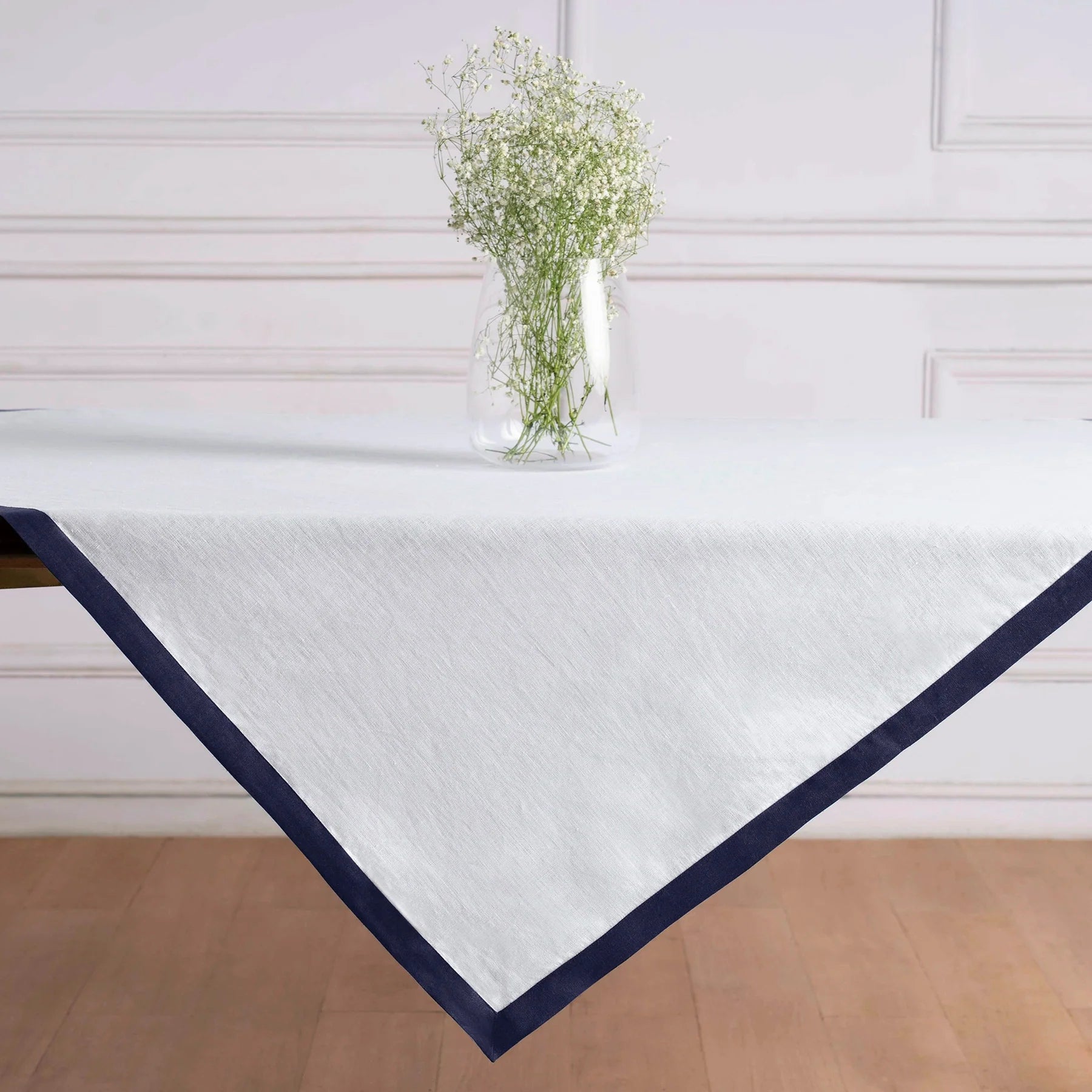 Classic Table Throw