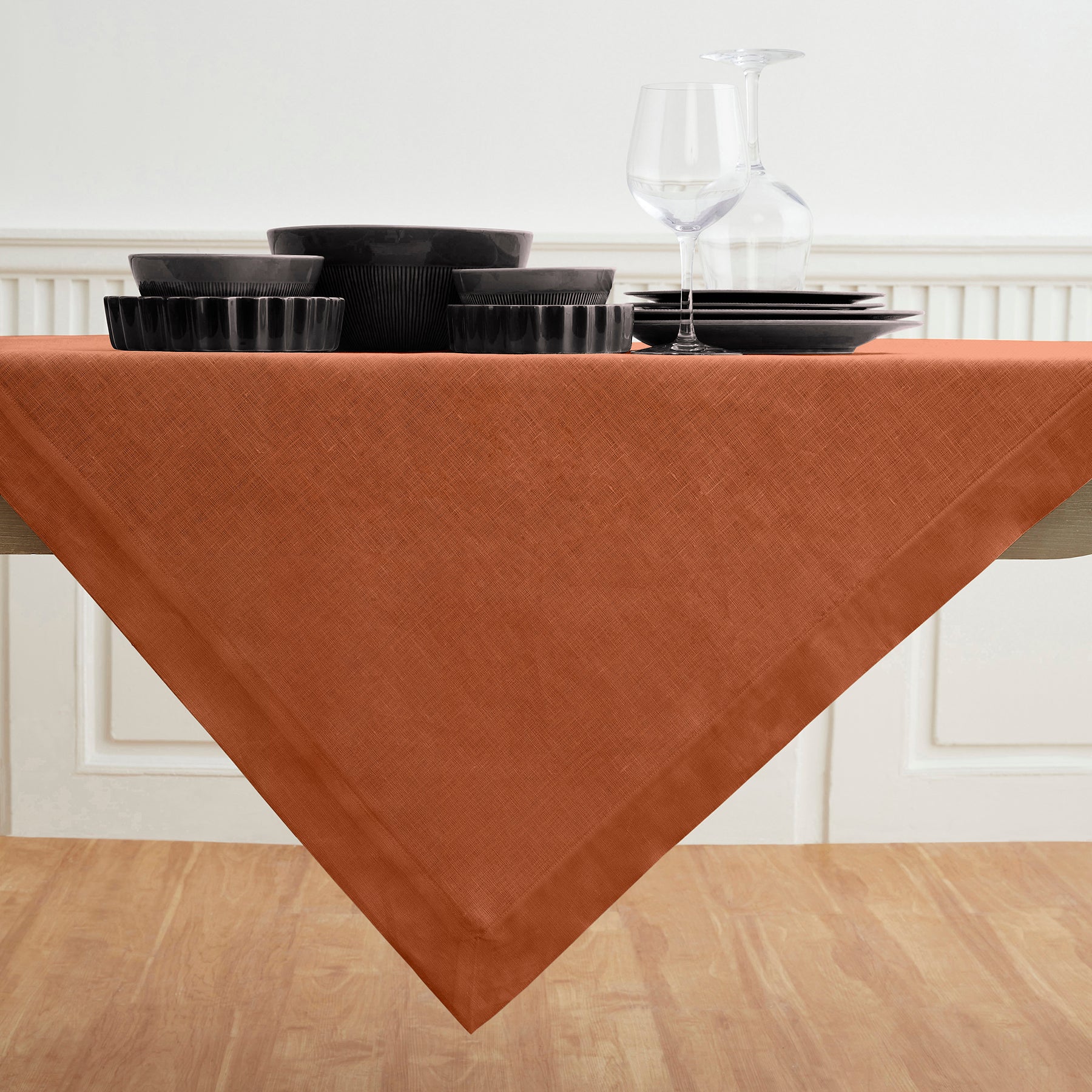 Fete Table Throw