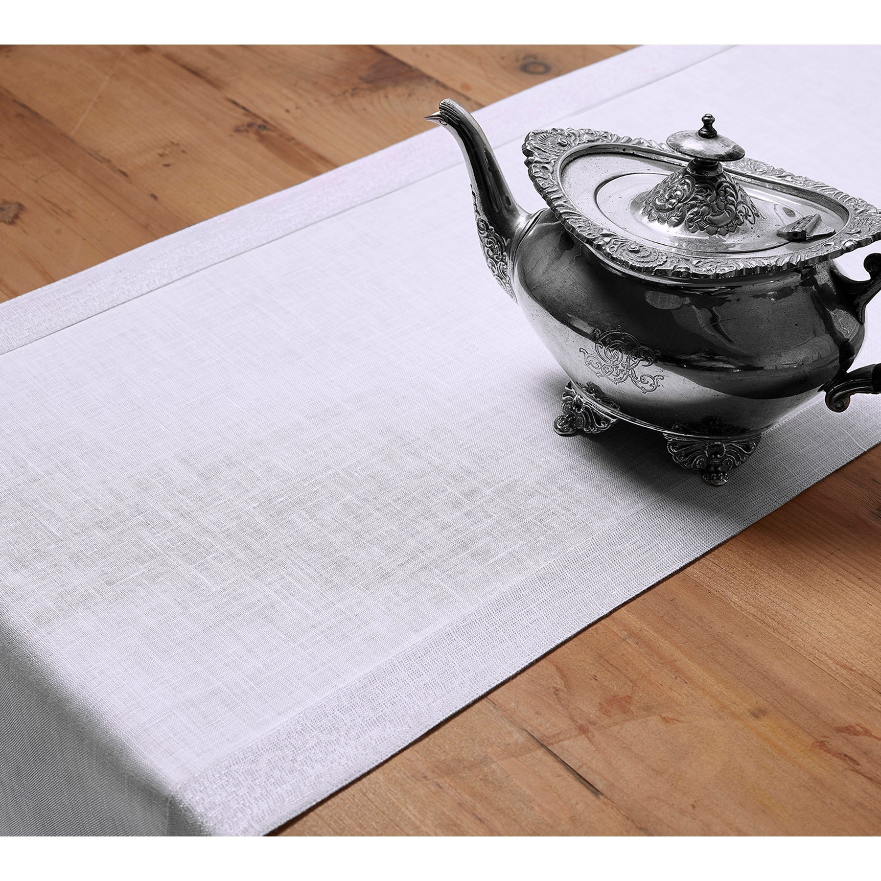 Festive Edge Table Runner