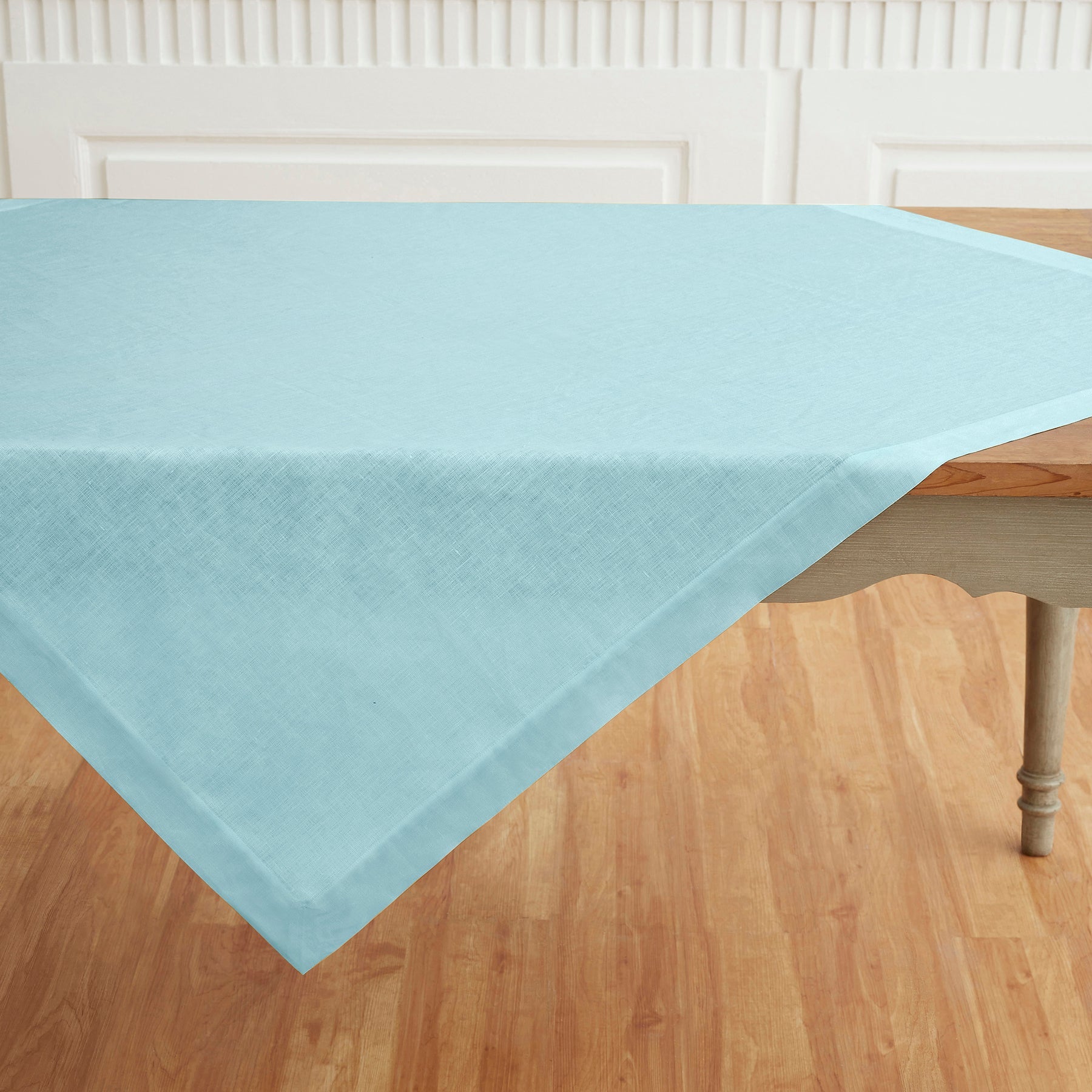 Fete Table Throw