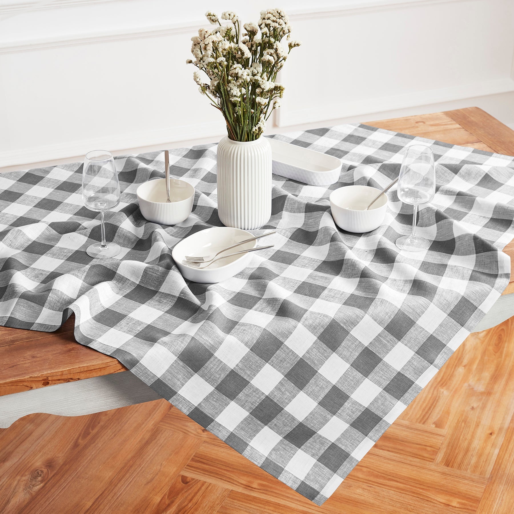 Buffalo Check Table Throw