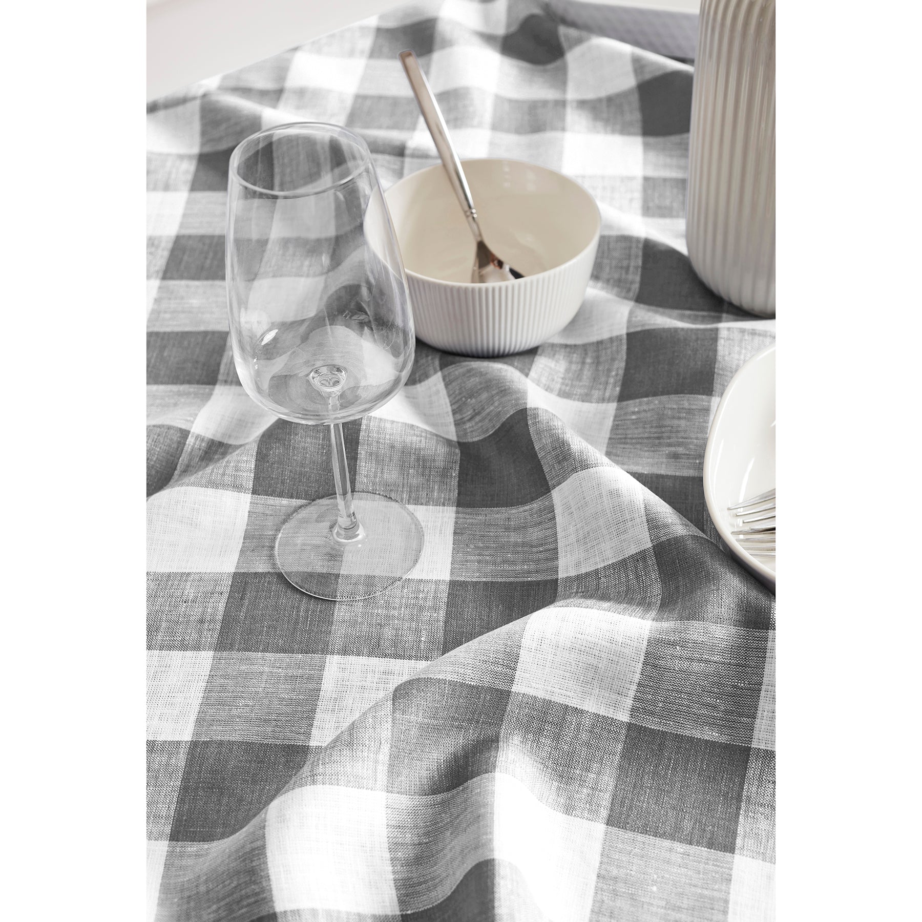 Buffalo Check Table Throw