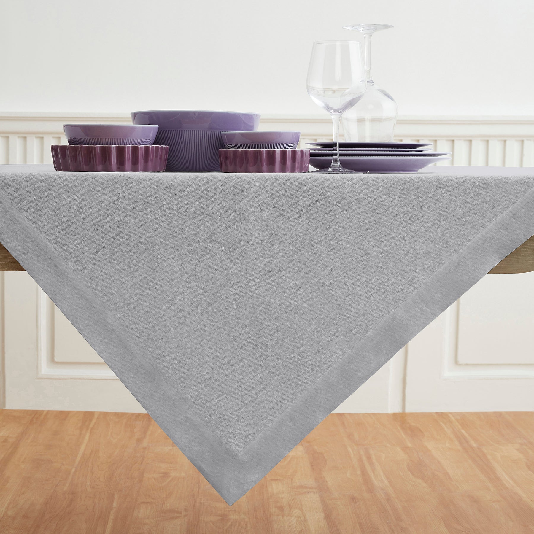 Fete Table Throw