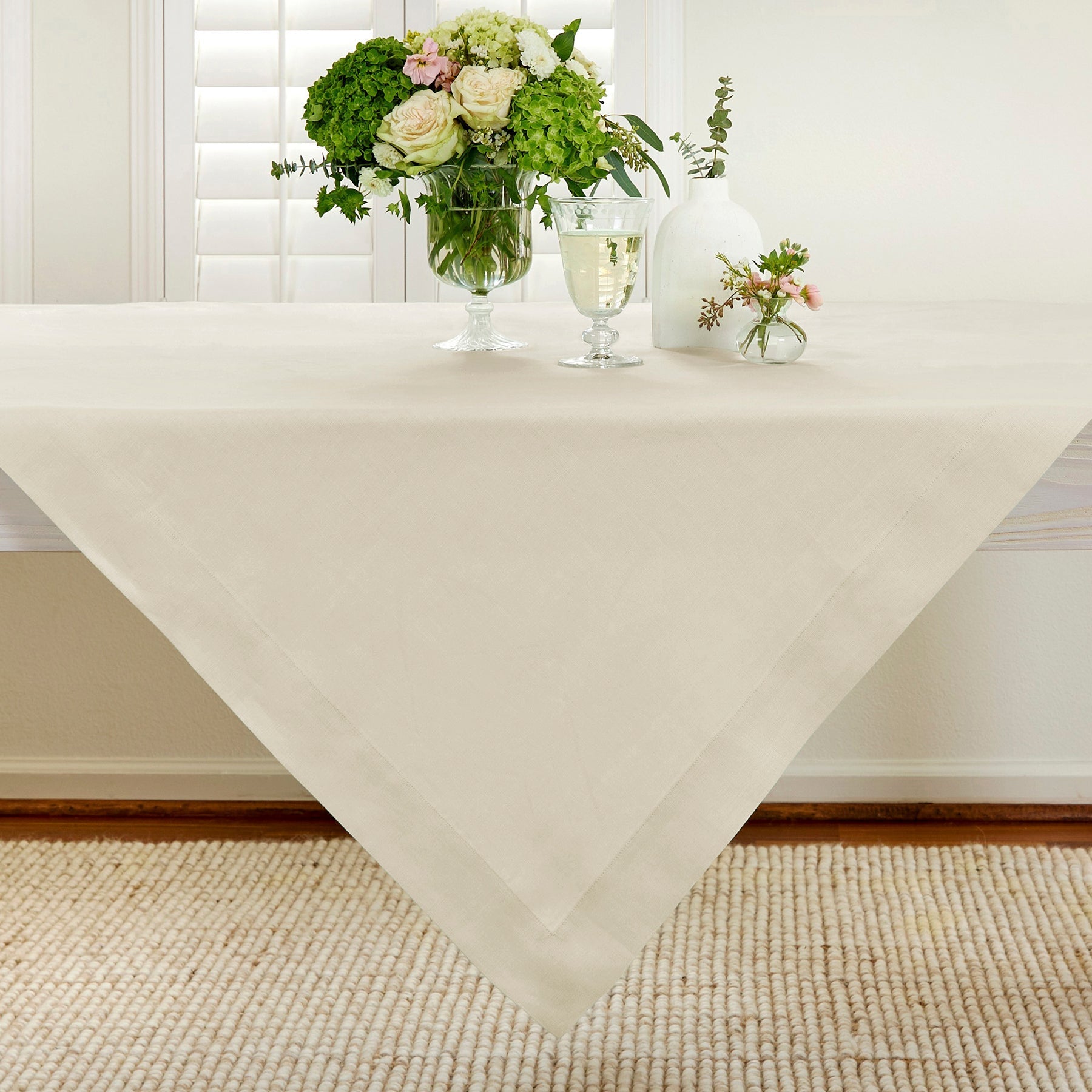 Fete Table Throw