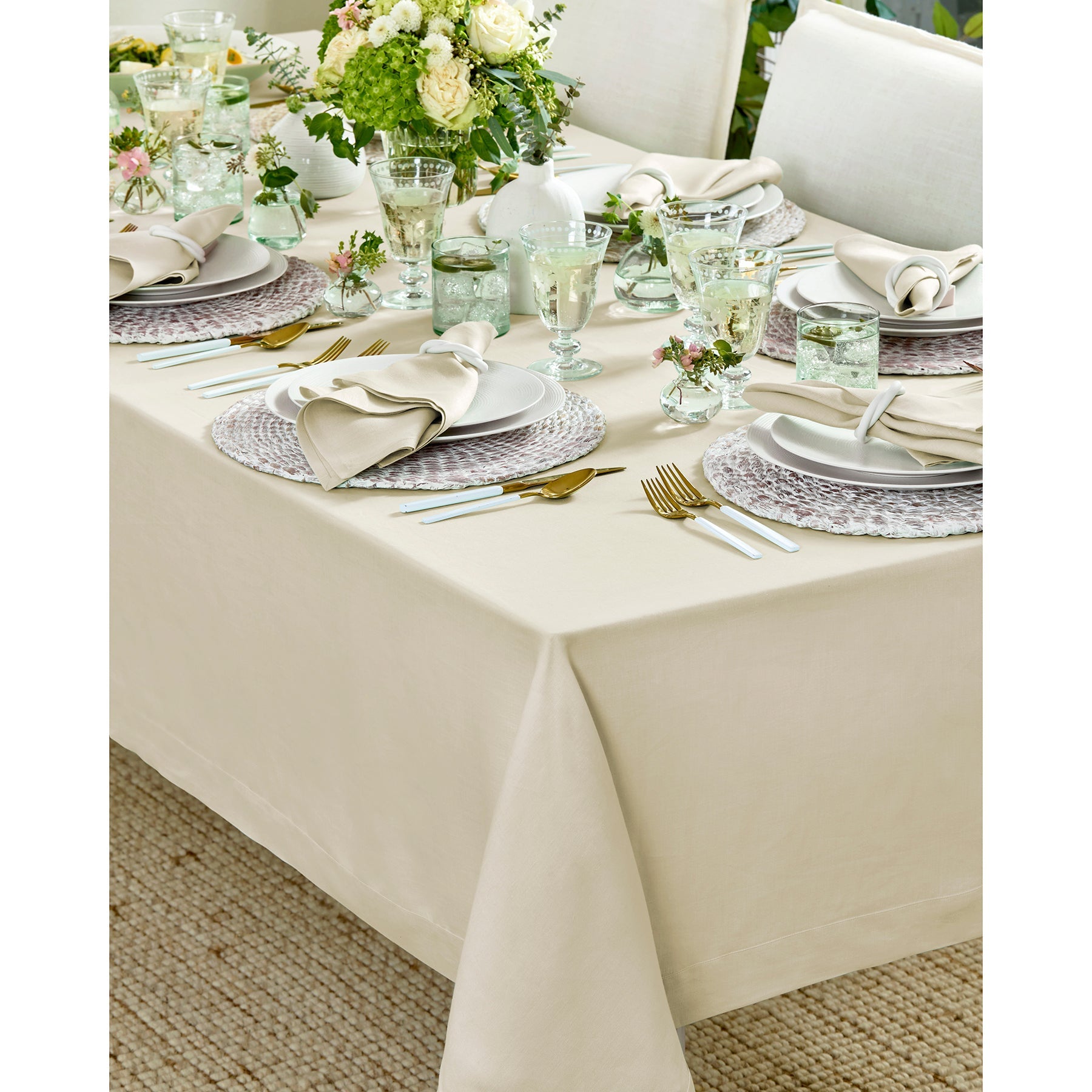 Fete Table Throw