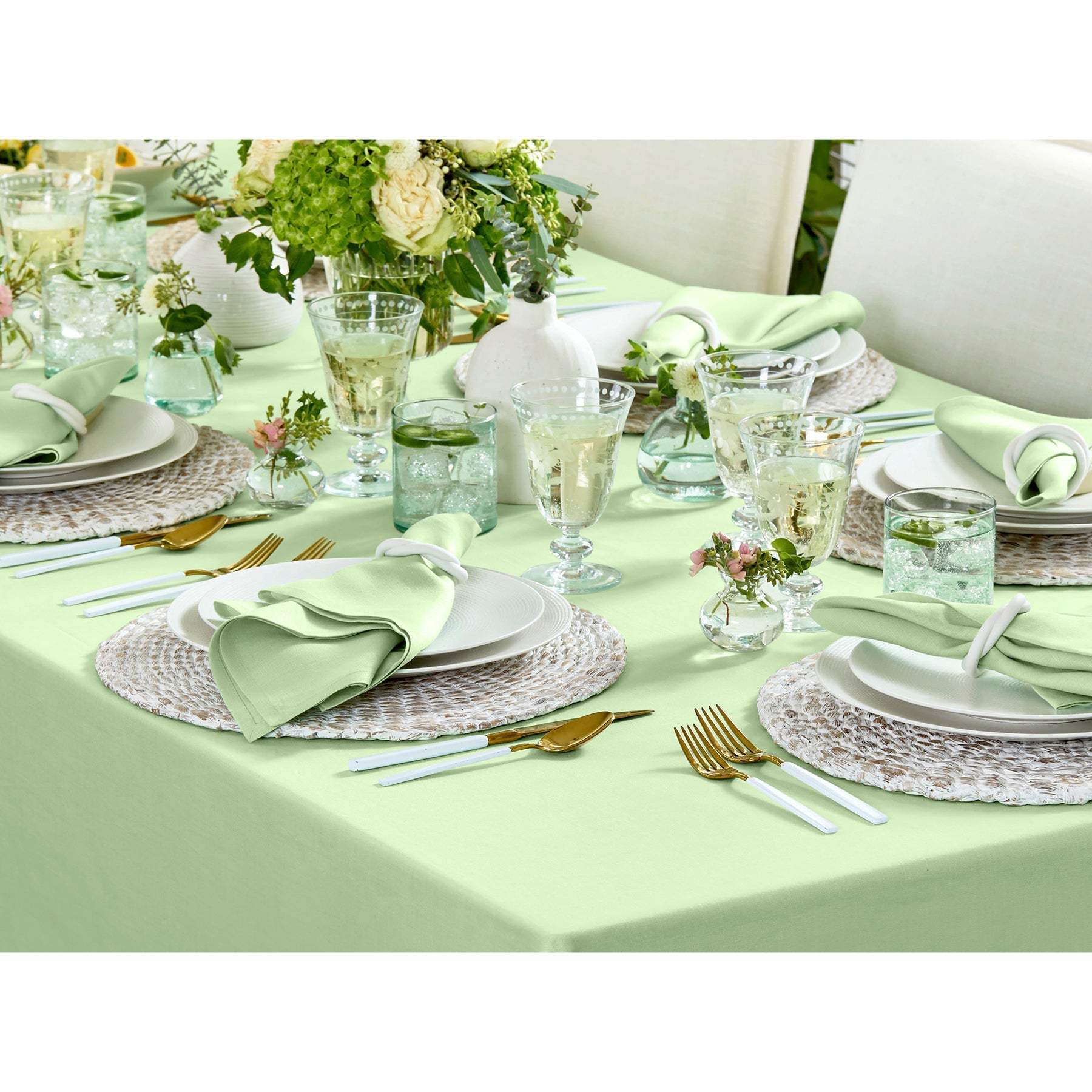 Fete Table Throw