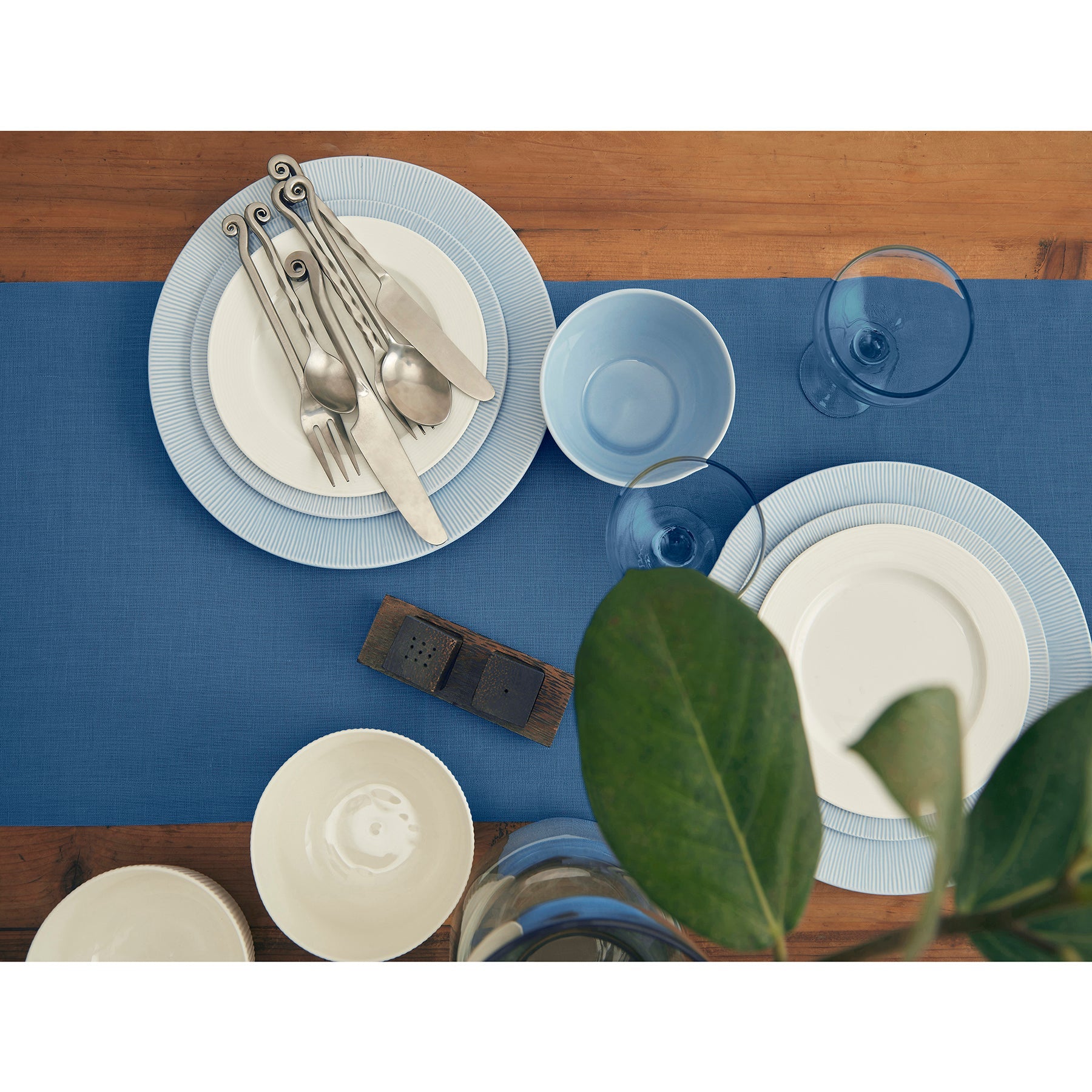 Fete Table Runner