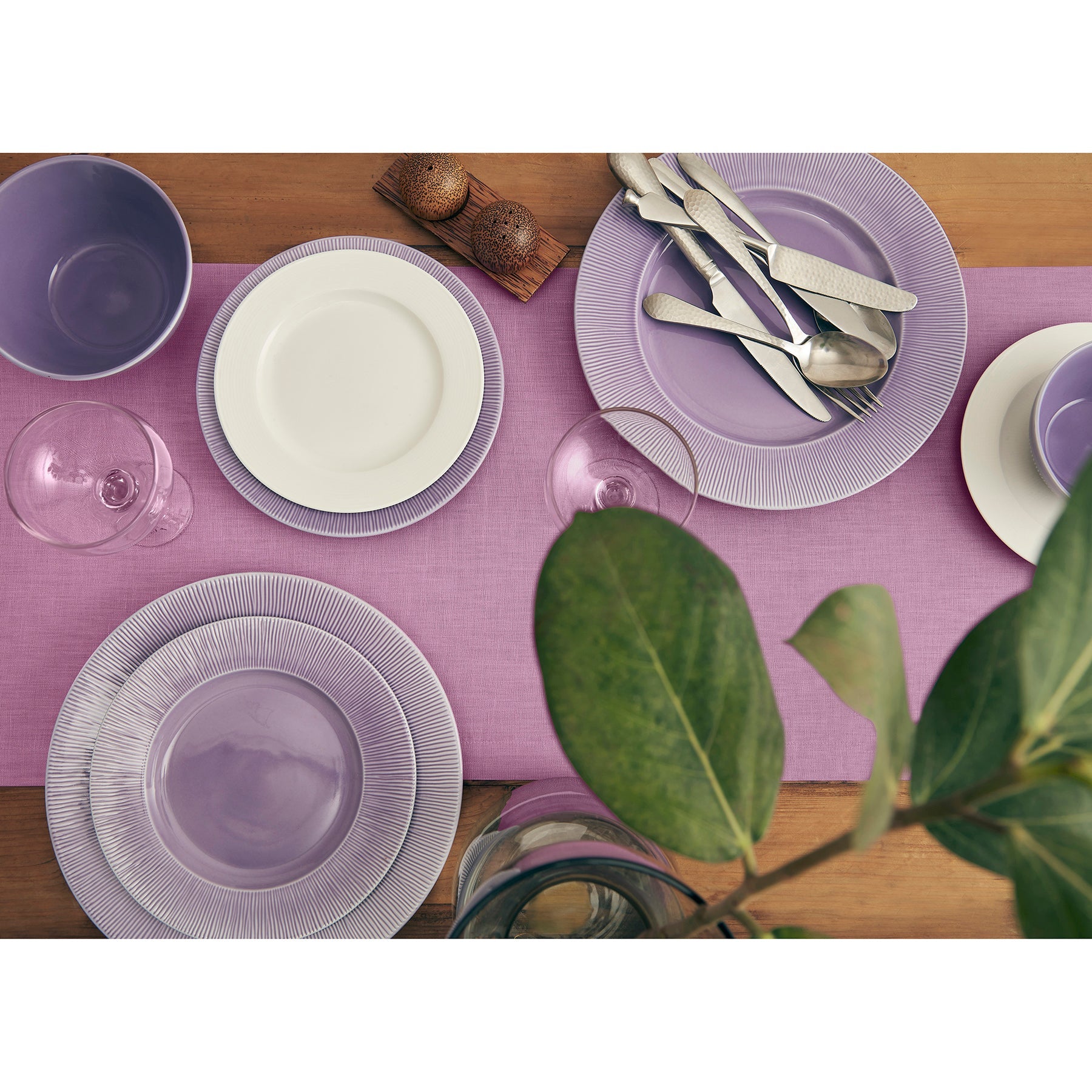 Fete Table Runner