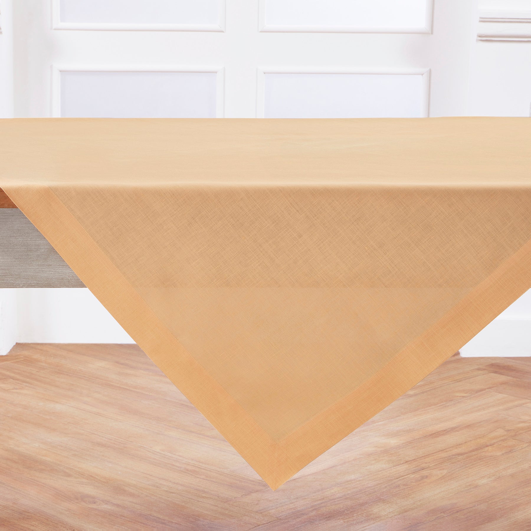 Fete Table Throw