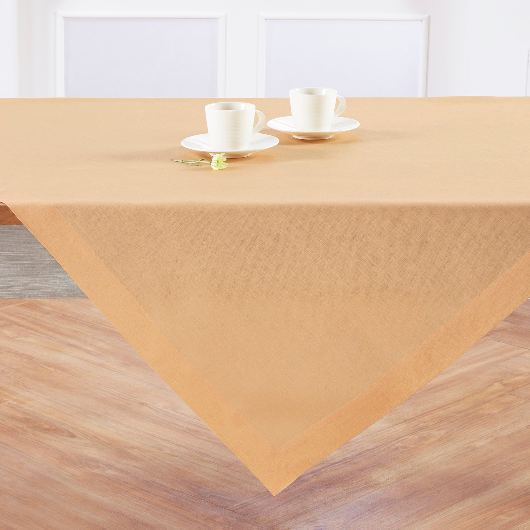Fete Table Throw