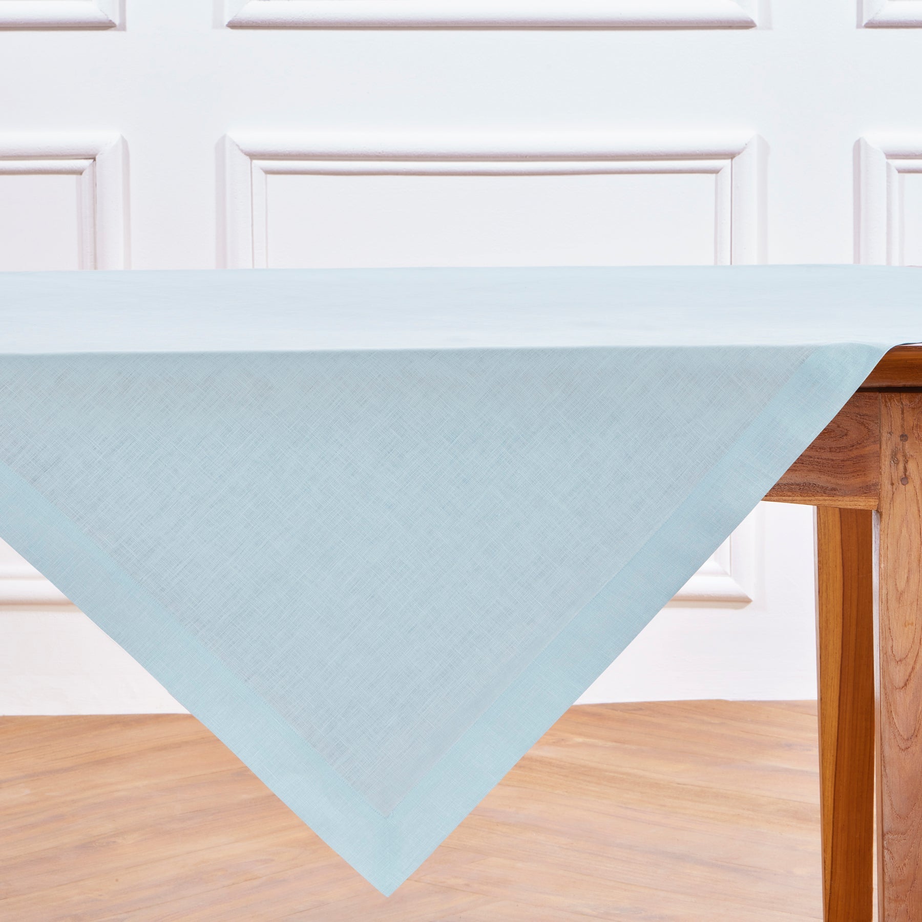 Fete Table Throw