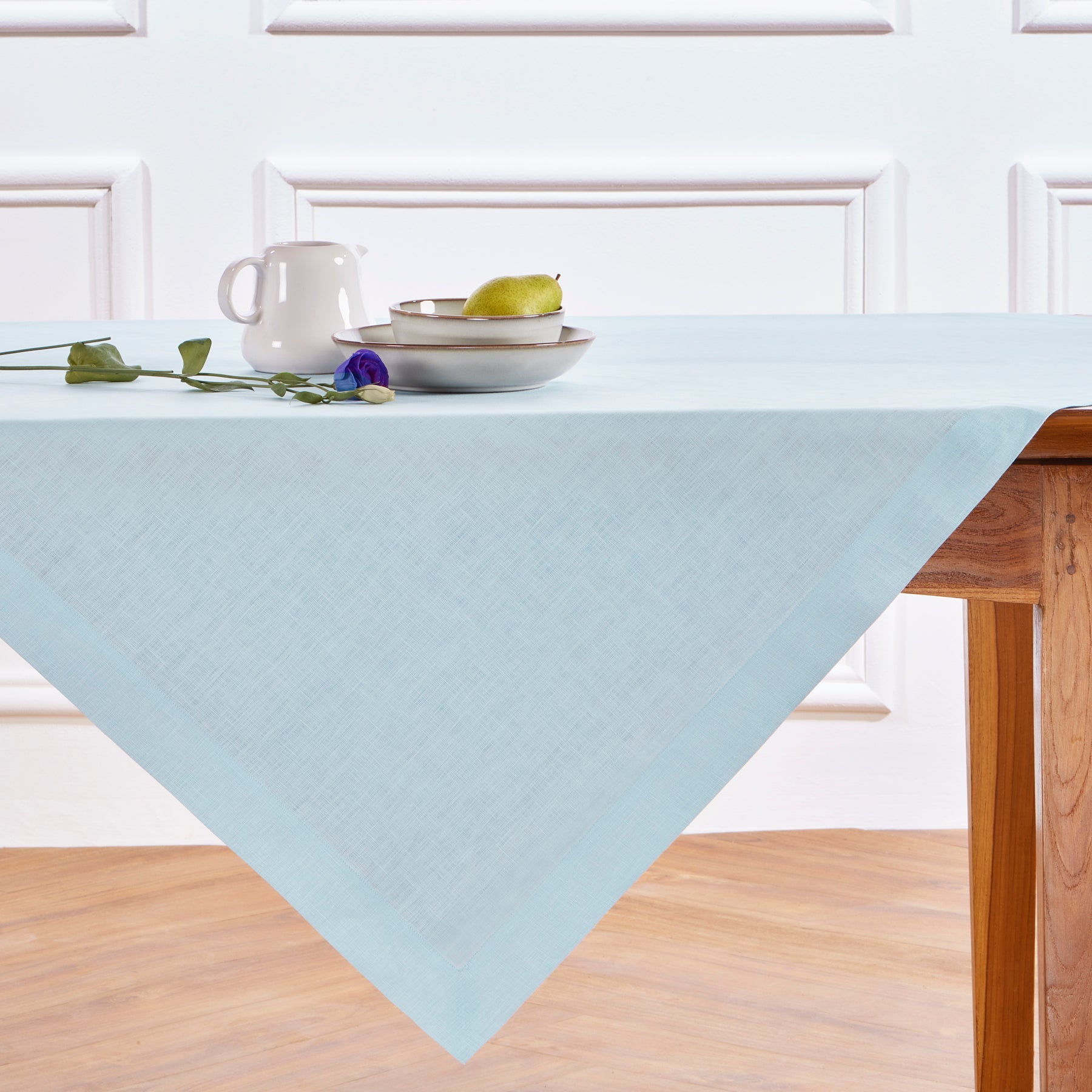 Fete Table Throw