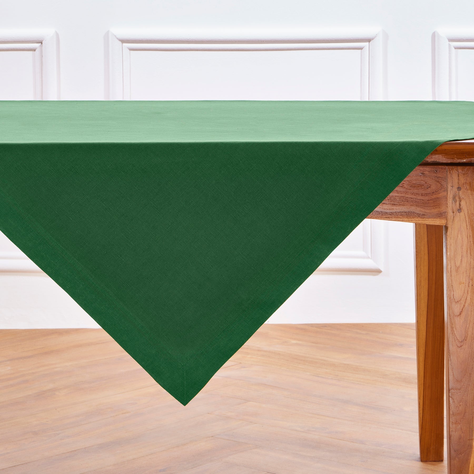 Fete Table Throw
