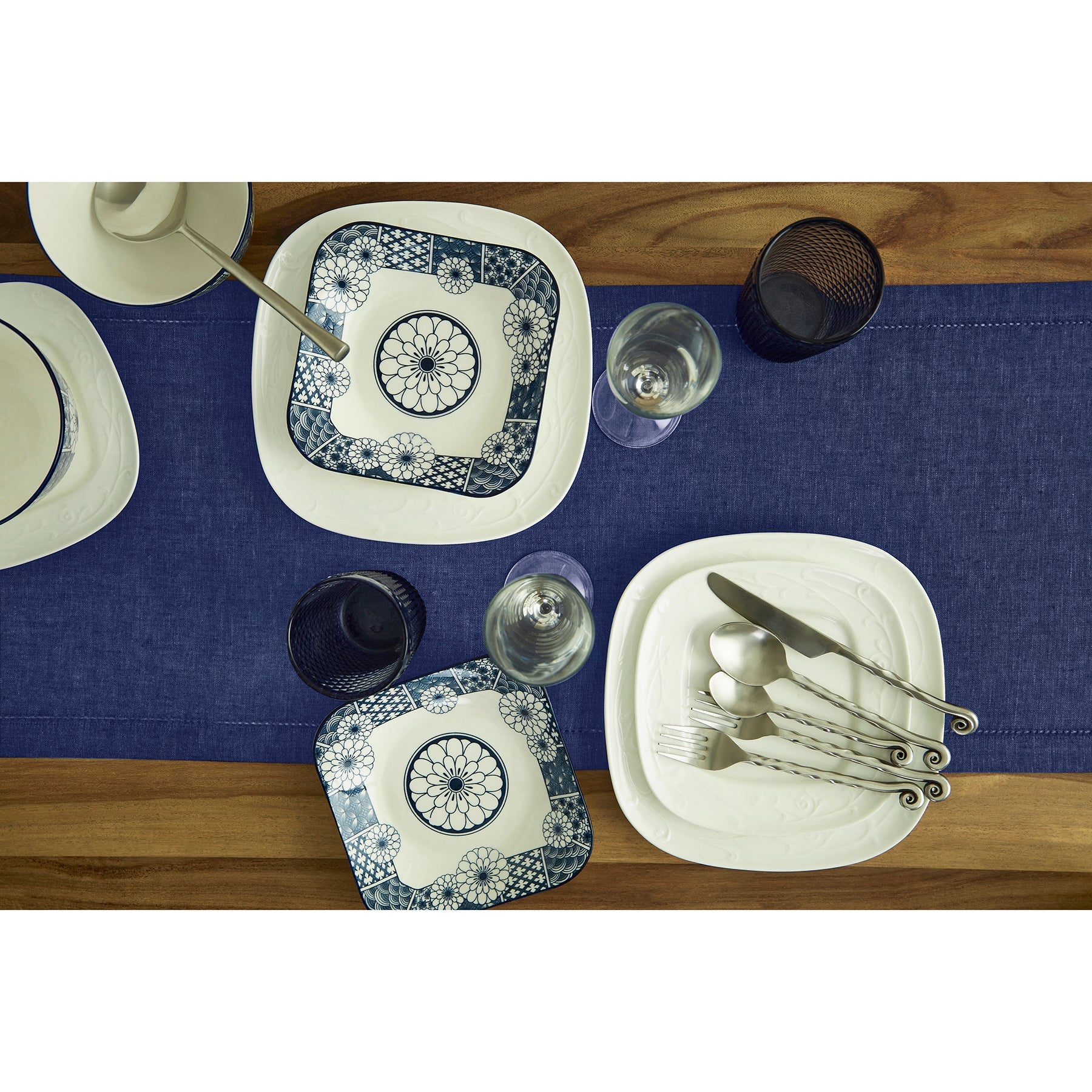 Milan Table Runner