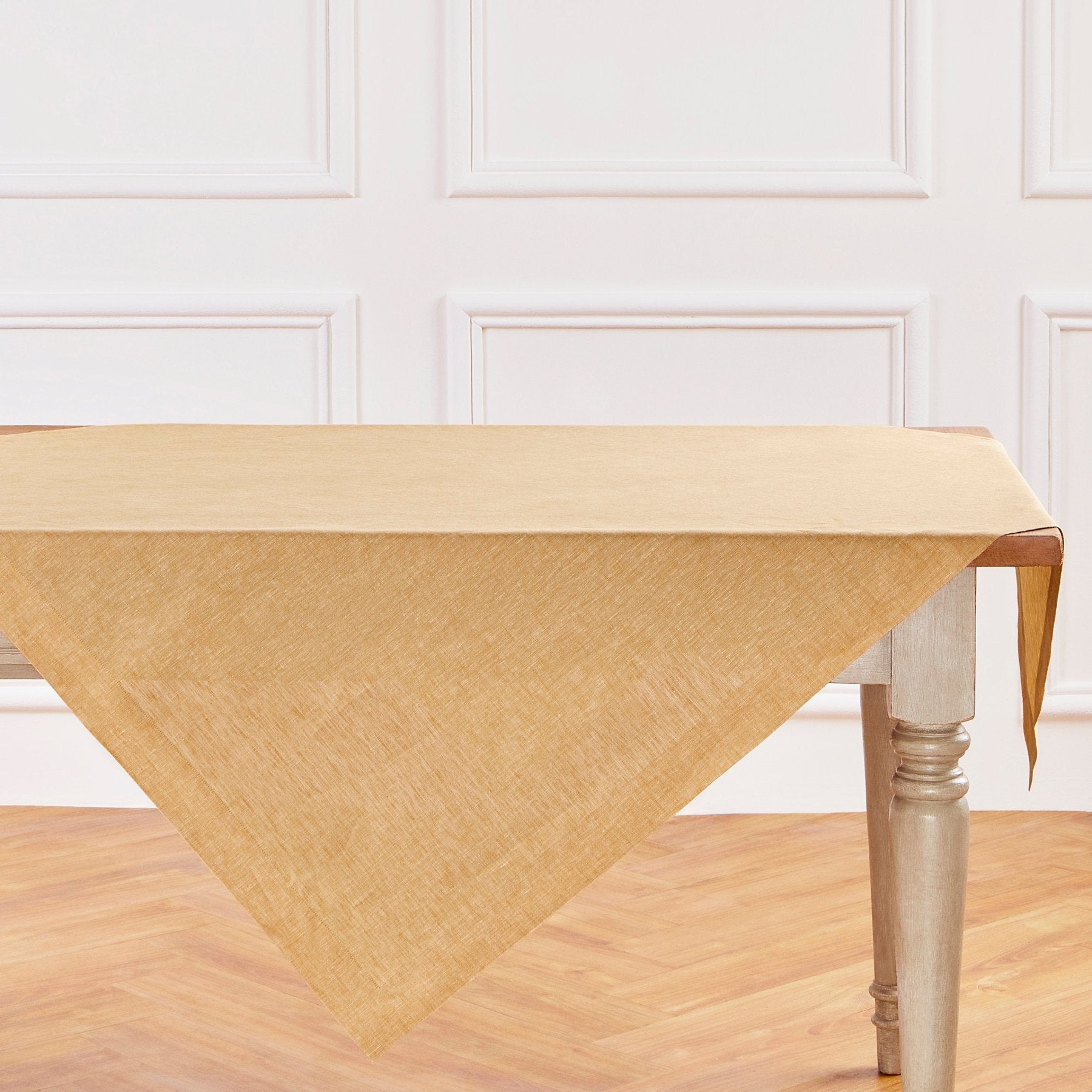 Athena Table Throw