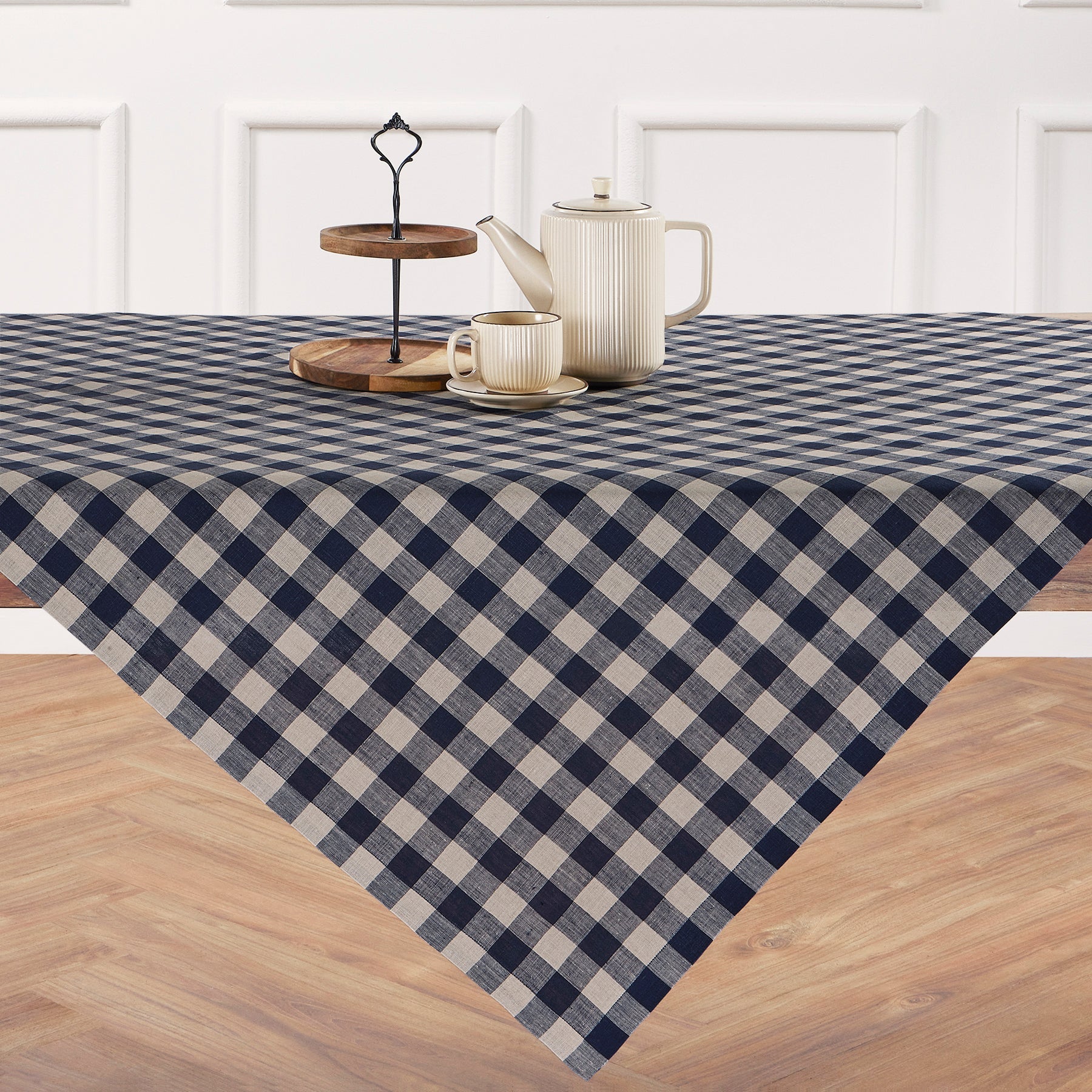 Morgan Check Table Throw