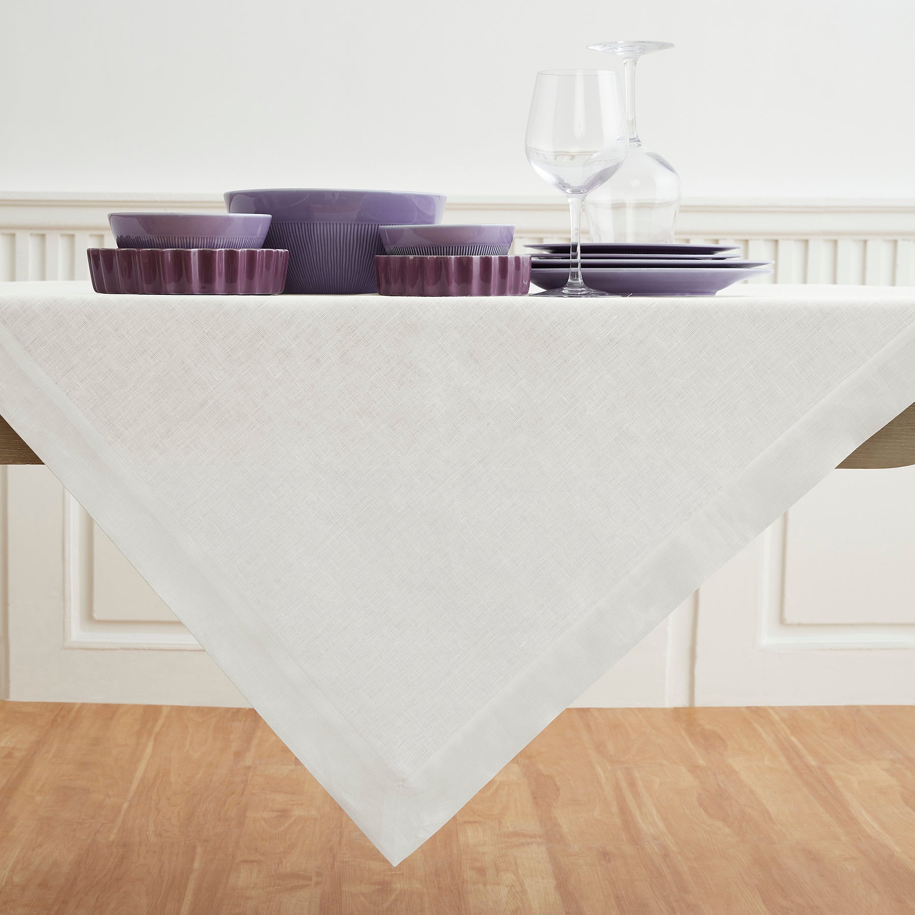 Fete Table Throw